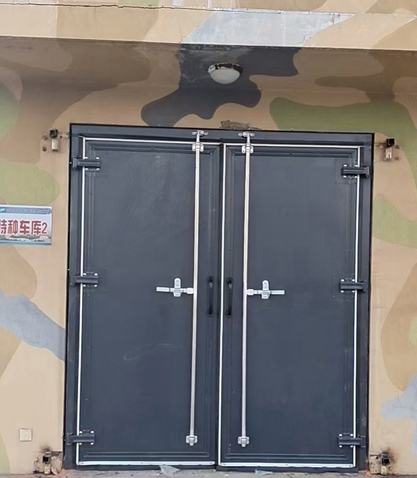 山阳工业平开门