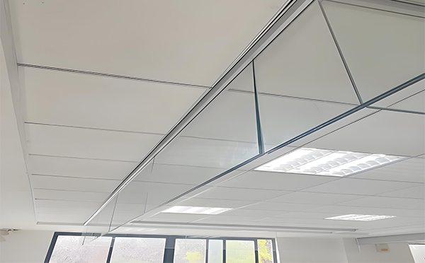 山阳玻璃挡烟垂壁