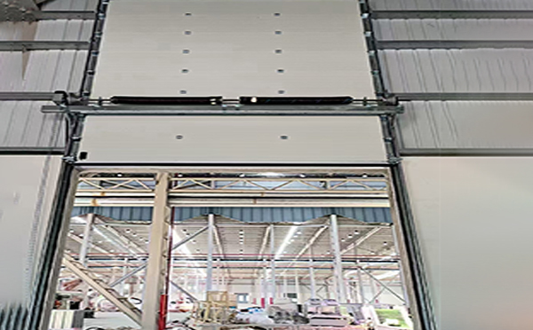 山阳工业提升门