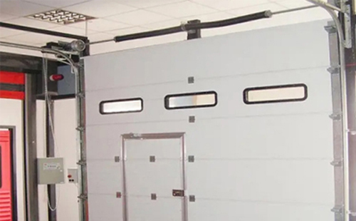 山阳工业提升门的安装方法