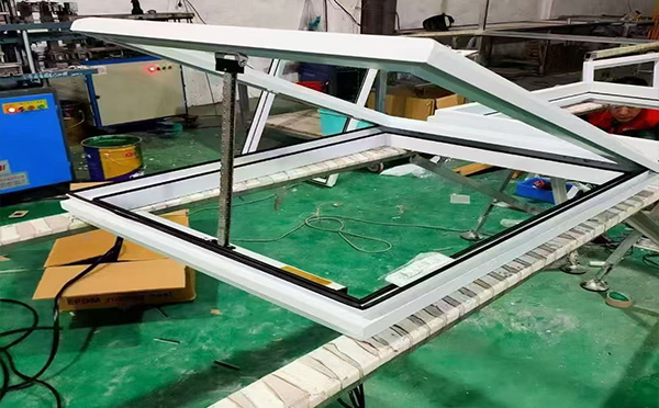 某地下车库出入口山阳排烟窗配置工程